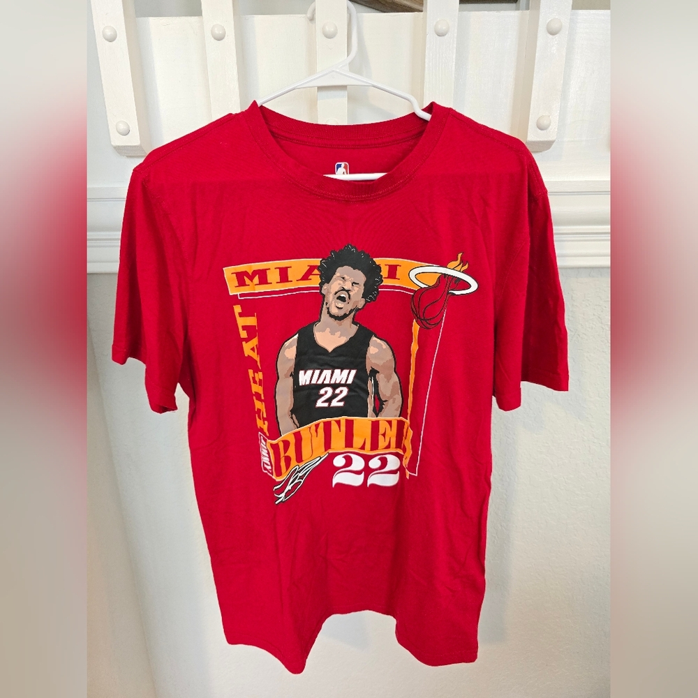 NBA Miami Heat Jimmy Butler Large Graphic T-Shirt - Size L - Red